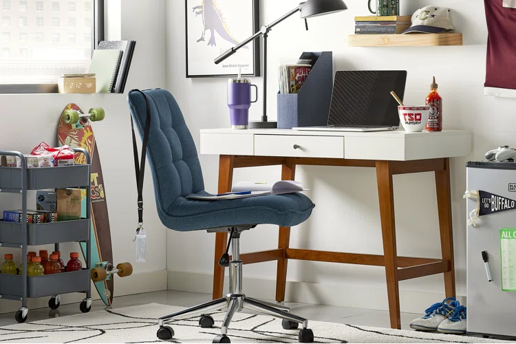 Home Aesthetic Dorm Room Desk Setup